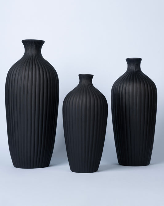 Saroi Noir Luxe Statement Vase Set (3-Piece, Black)