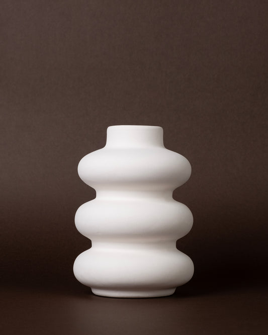 Insulator Minimalist Textured Ceramic Vase (White)