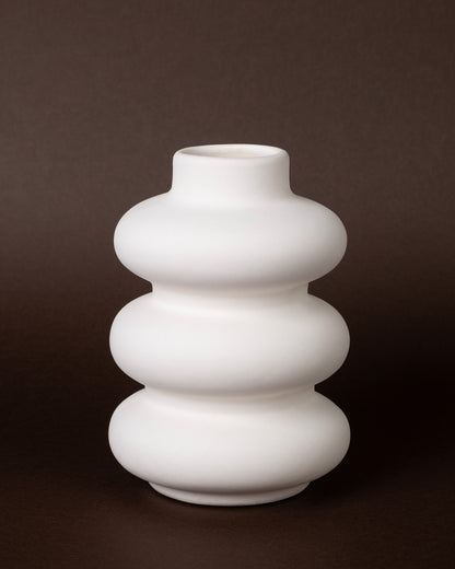 Insulator Minimalist Textured Ceramic Vase (White)