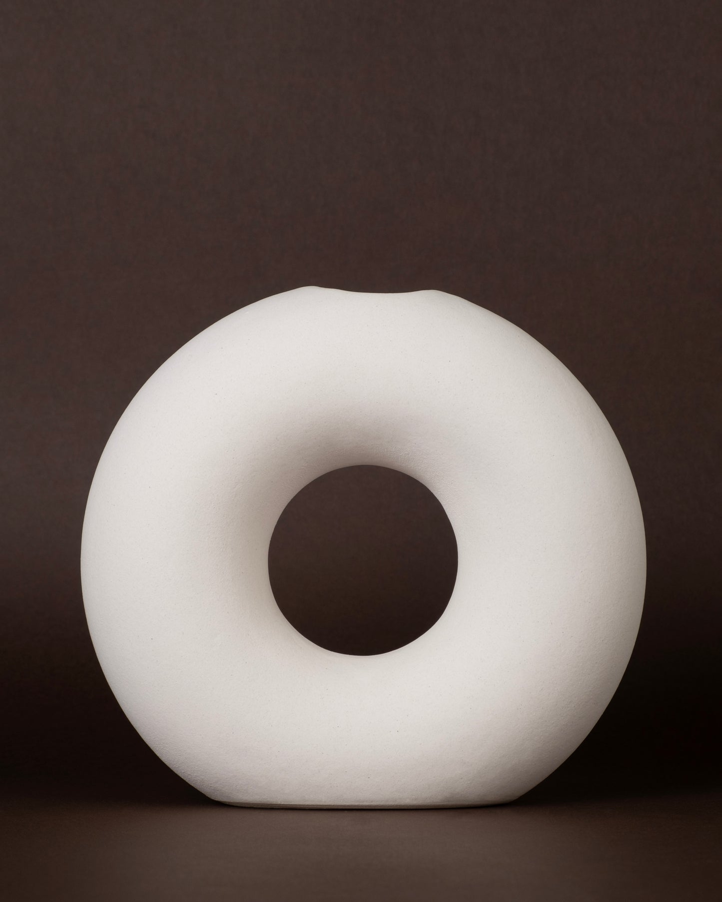 Donut Polo Sculpted Ceramic Vase Set (3-Piece, White)